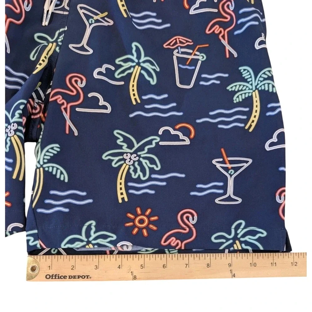Chubbies Swim Trunks Mens M Navy‎ Neon Flamingo Palm Tree Cocktail Board Shorts
